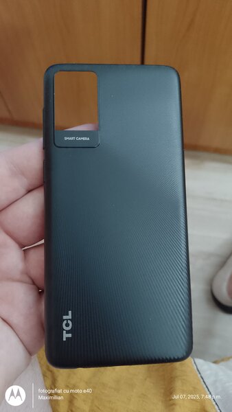 De vanzare mobil TCL.