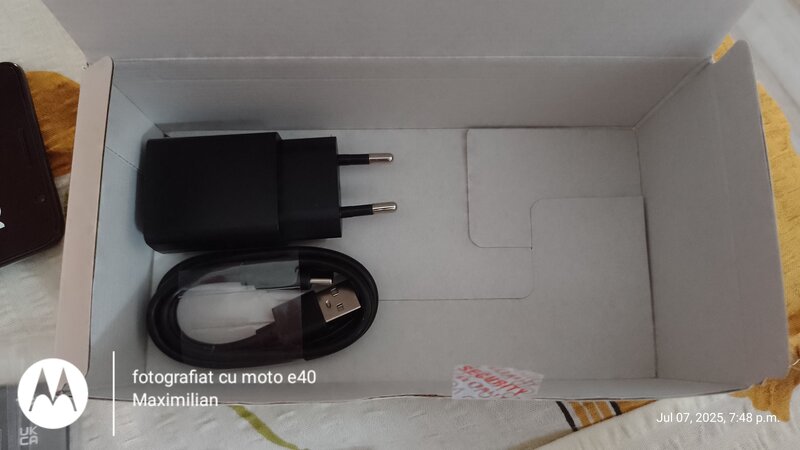 De vanzare mobil TCL.